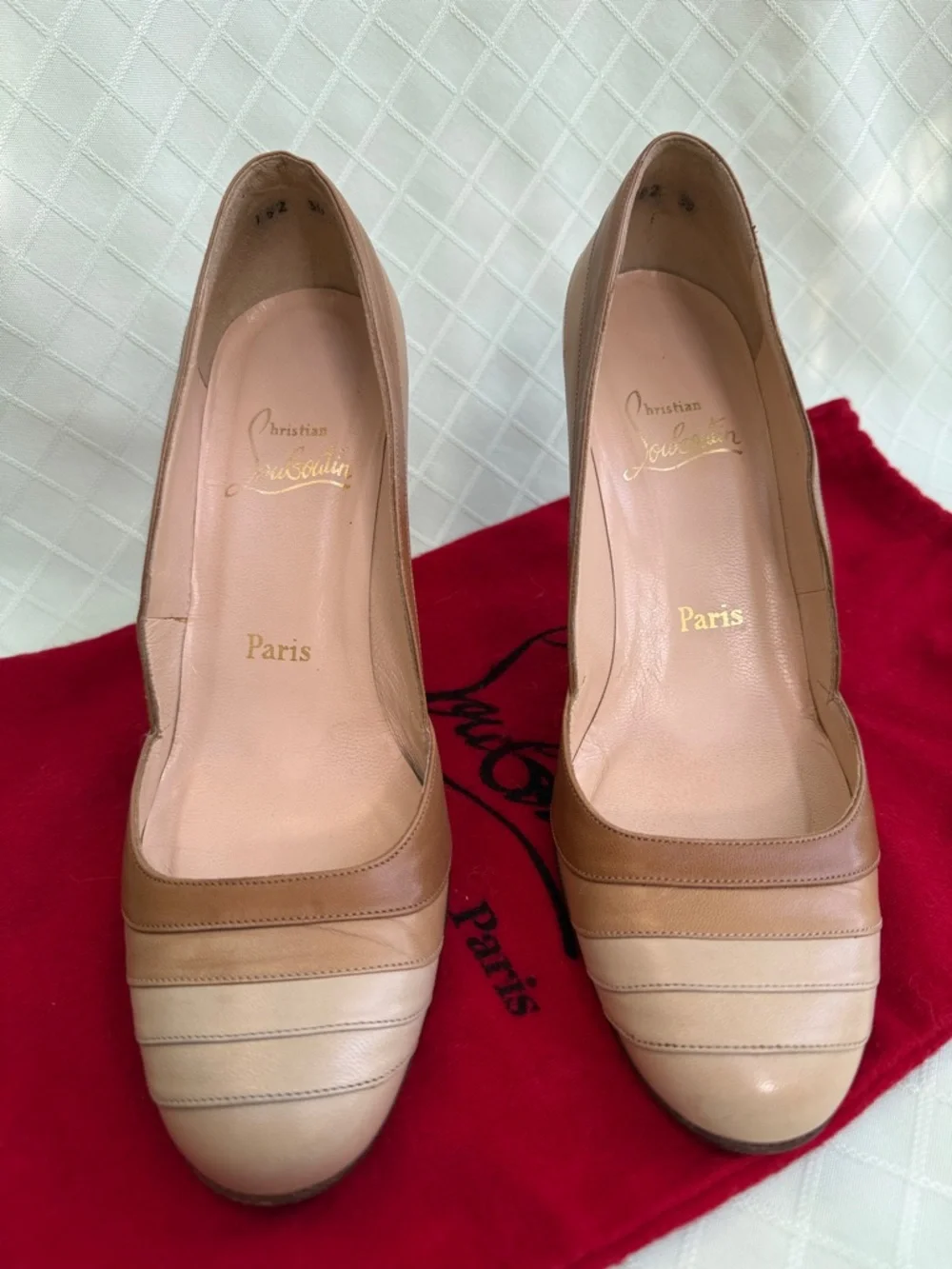 Vintage Christian Louboutin Two-Tone Tan and Cream Leather Pumps with Dust Bag